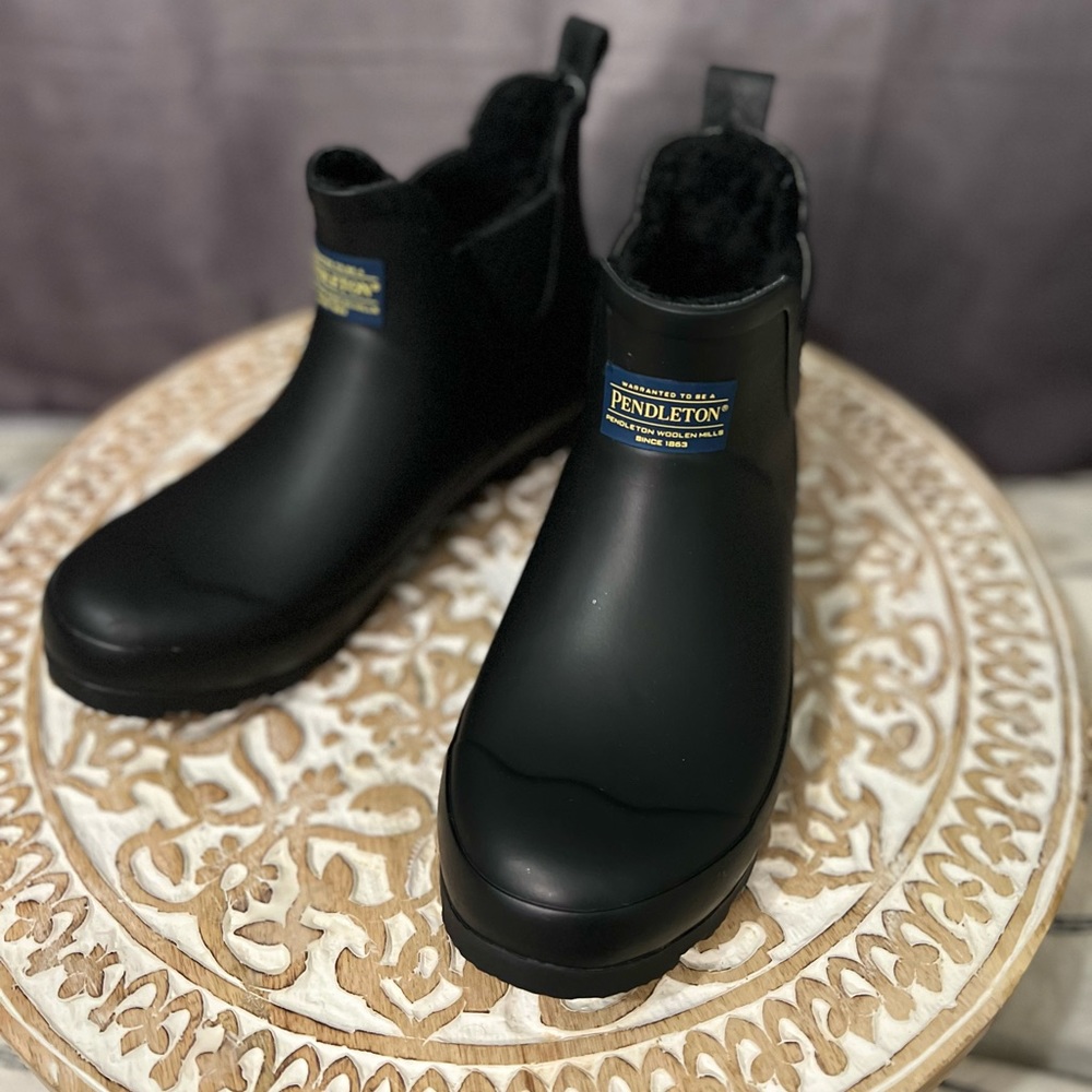 Pendleton Ladies Chelsea Rain Boot w Plush Interior | Sz 9 - Picture 4 of 12